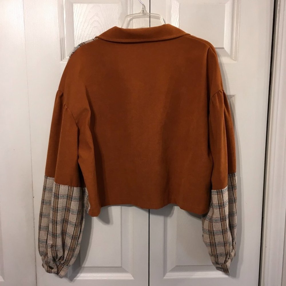 SHEIN Cropped Plaid Flannel - Picture 5 of 8